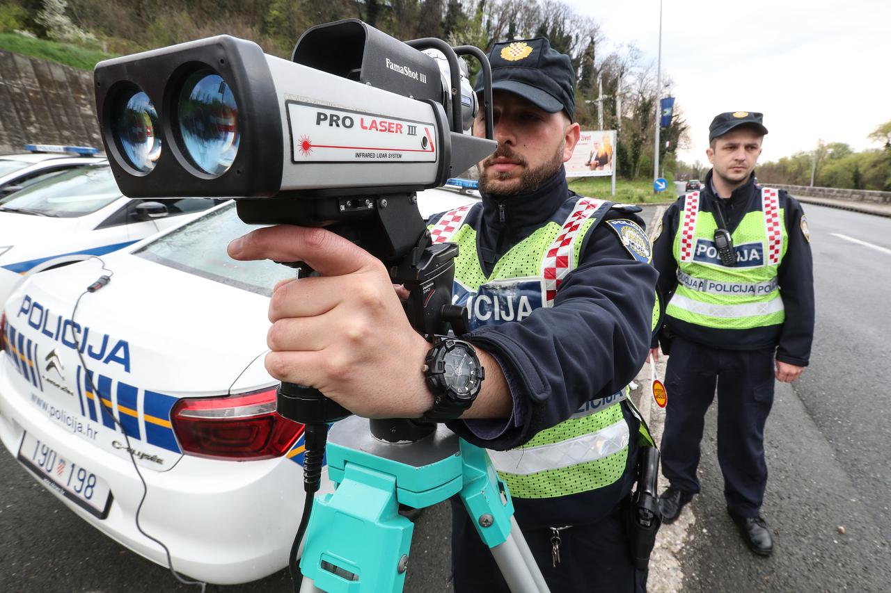 Policija provodi kontrolu brzine u prometu
