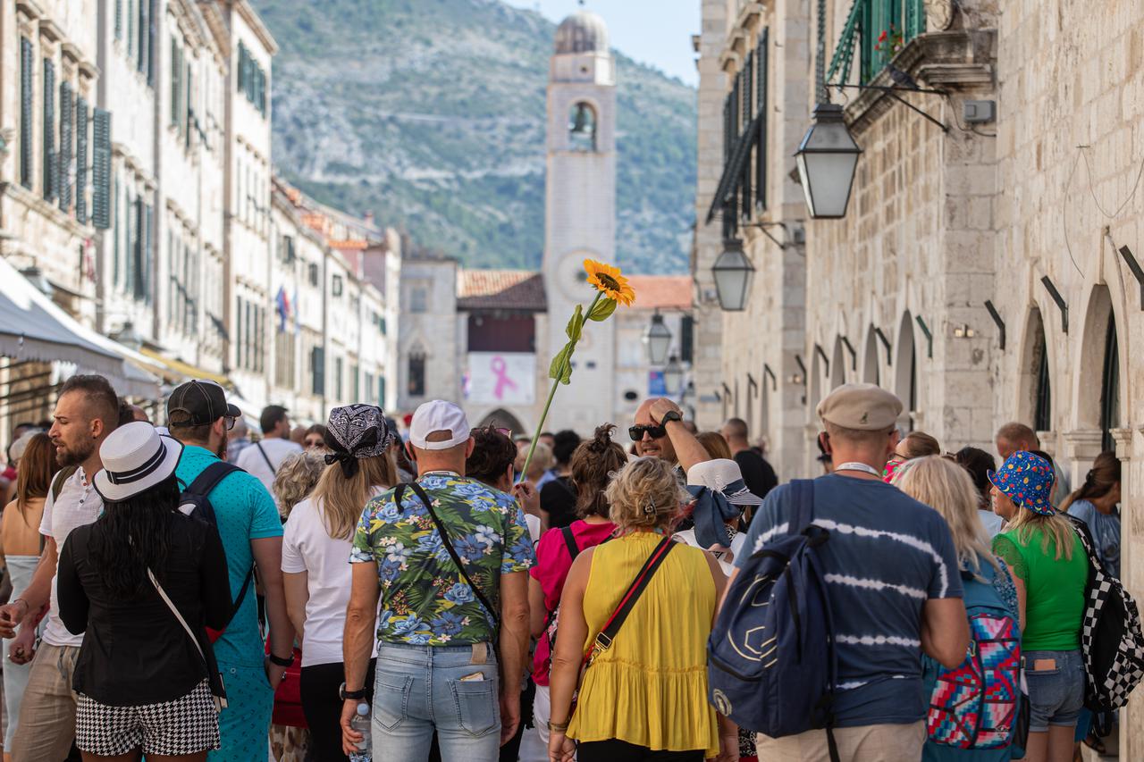 Dubrovnik: Grad je i dalje pun turista 