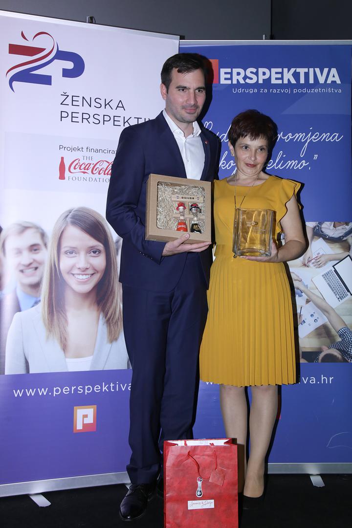 Poduzetnica Darija Perošević s predstavnikom Coca-Cole Adria