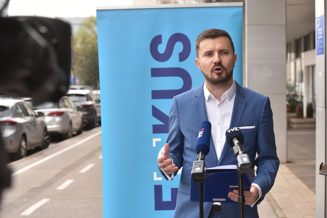 Kandidat za zagrebačkog gradonačelnika stranke Fokus Davor Nađi obratio se medijima