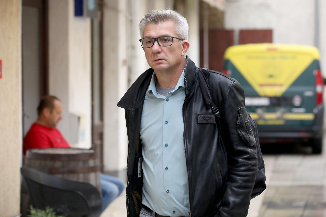 Zagreb: Profesor Ozren Prohić dolazi na izvanrednu sjednicu Akademskog vijeća ADU