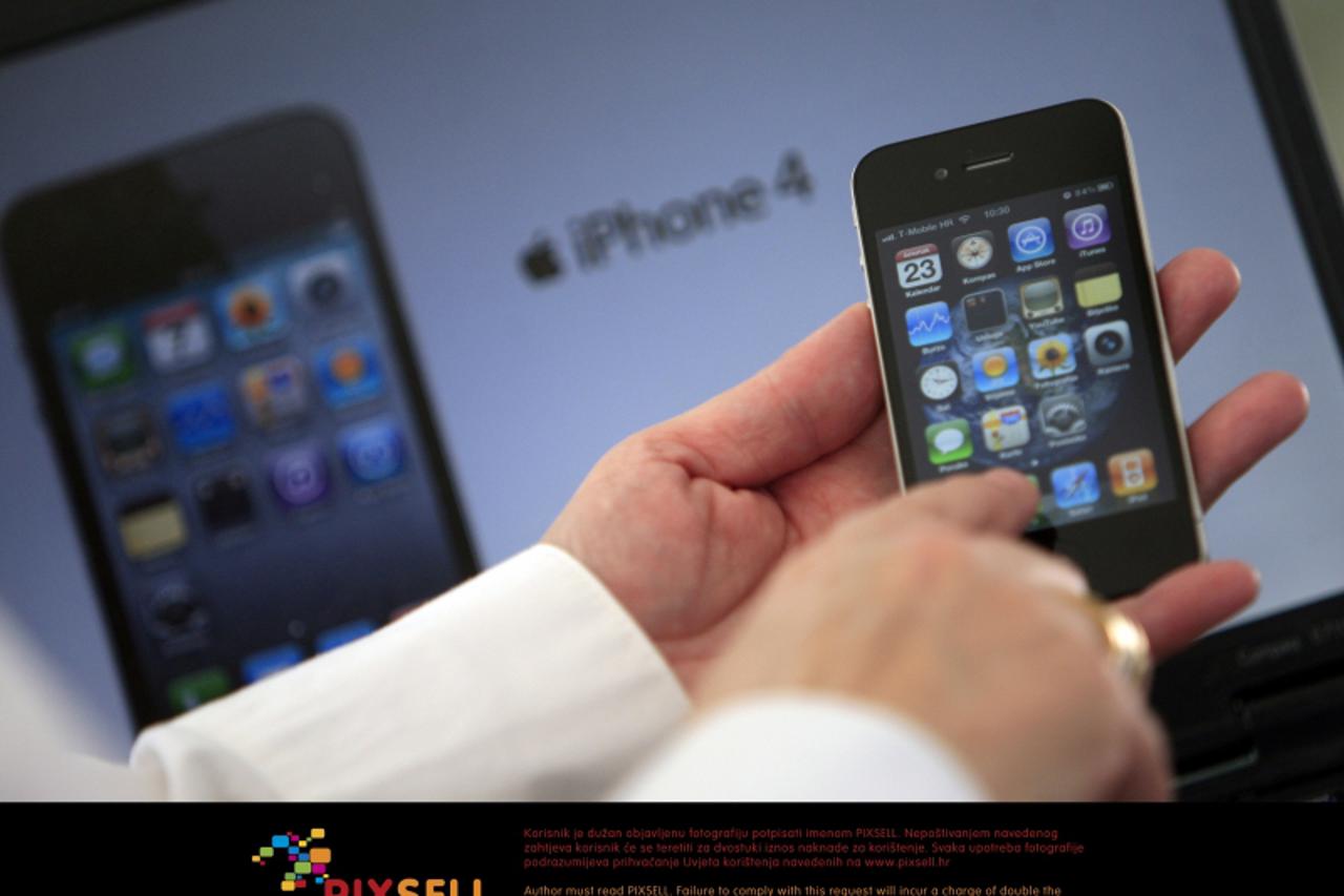 '23.09.2010., Zagreb - Predstavljen novi iPhone 4 koji ce se poceti prodavati od ponoci.  Photo: Slavko Midzor/PIXSELL'