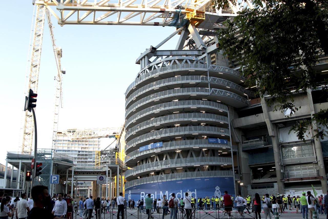 Real Madrid plans to complete the works on its Santiago Bernabeu stadium in December 2022