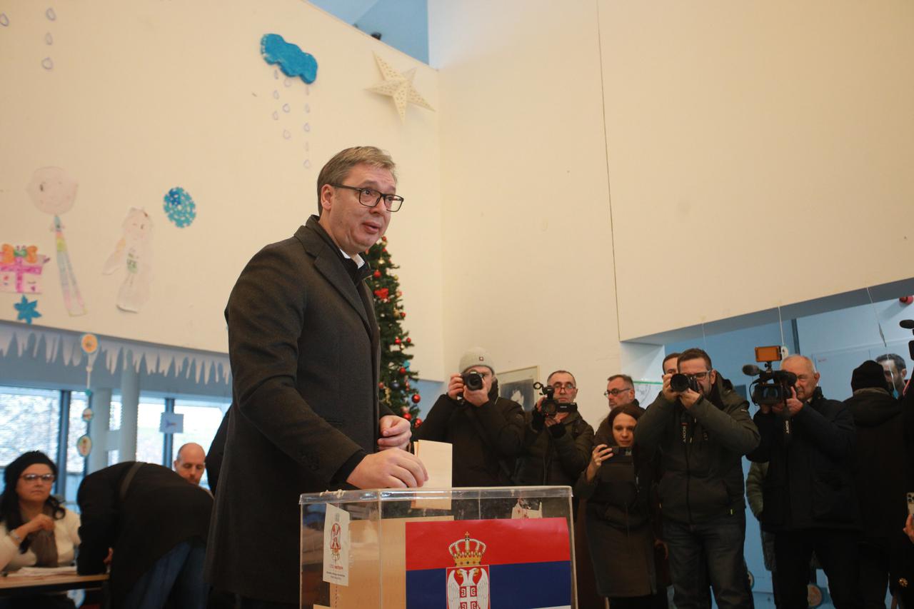 Beograd: Aleksandar Vučić glasao je na parlamentarnim izborima