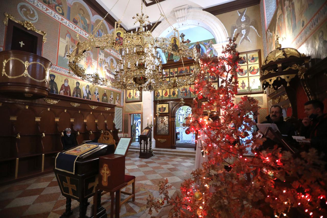 Šibenik: Nikodim Kosović predvodio božićnu liturgiju u hramu Uspenja Presvete Bogorodice