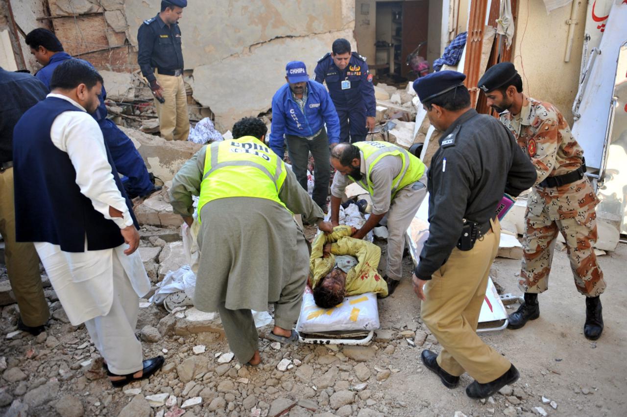 U napadu u Karachiju najmanje je sedmero mrtvih