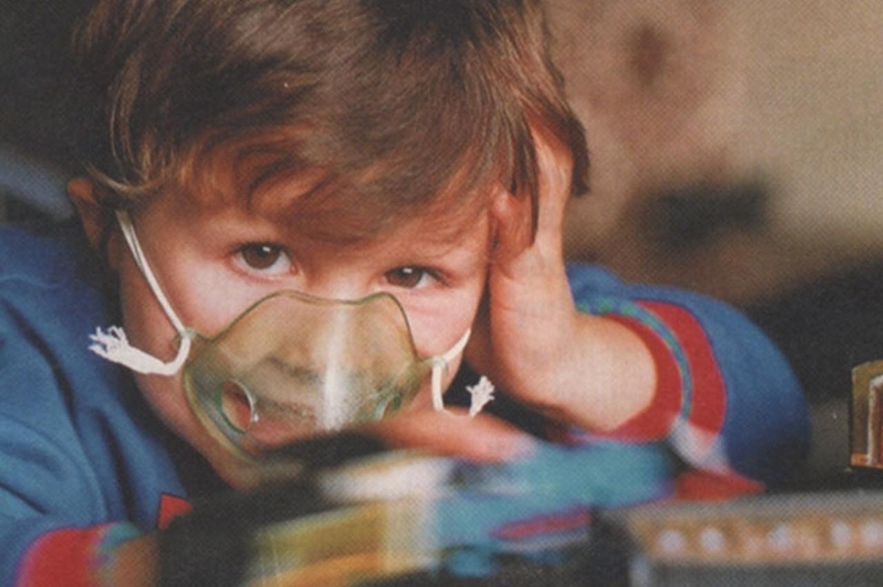 'dijete se inhalira astma'