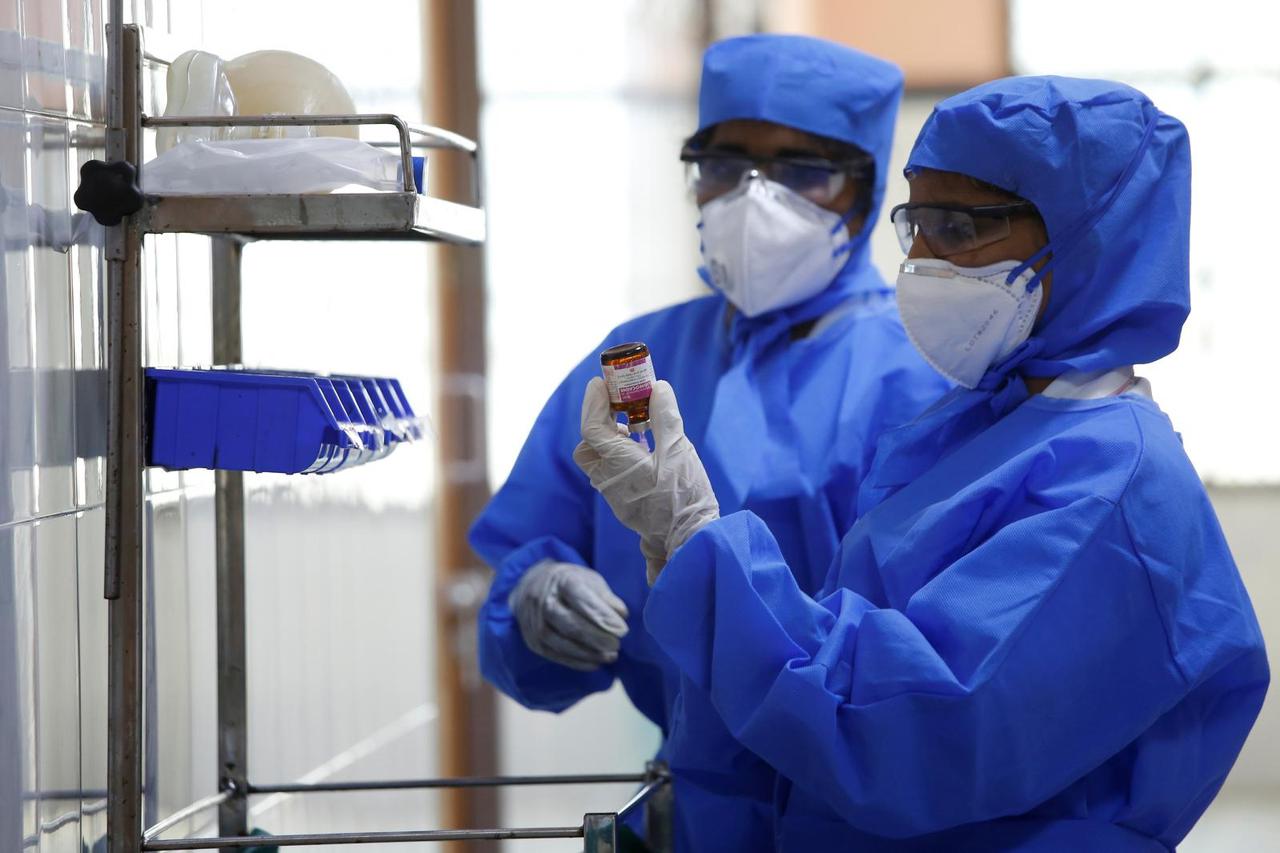 Medicinsko osoblje zaduženo za oboljele od koronavirusa u Indiji