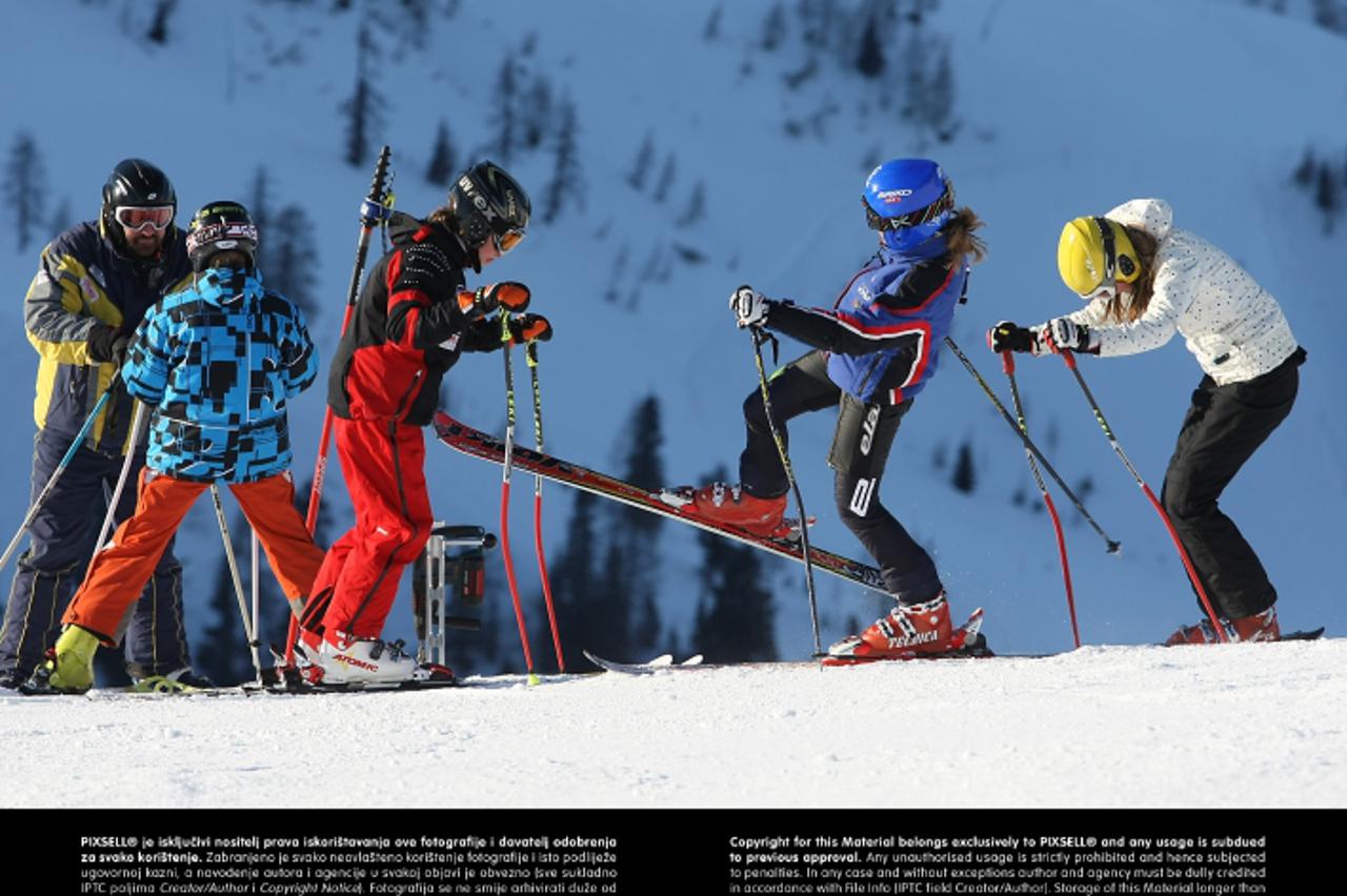 '18.12.2010., Austrija,Nassfeld - Austrijsko skijaliste Nassfeld omiljeno je odrediste Hrvata zeljnih zimske rekreacije. Photo: Jurica Galoic/PIXSELL'