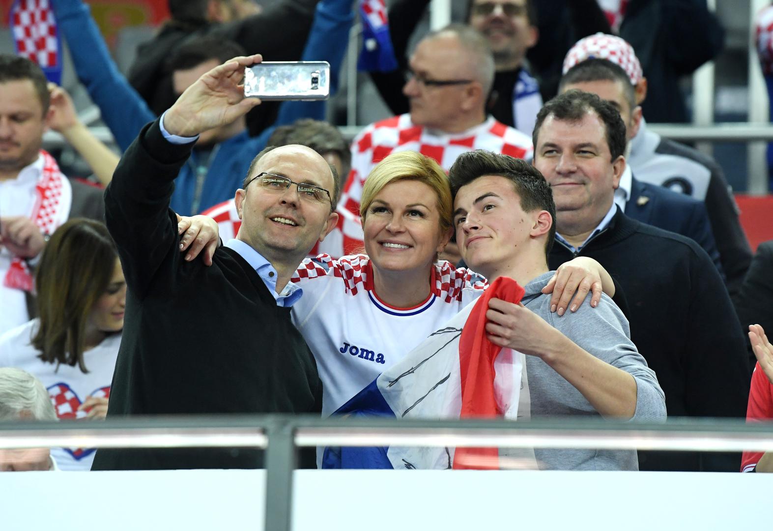 Utakmicu između Hrvatske i Francuske u prepunoj zagrebačkoj areni pratile su i brojne poznate osobe.