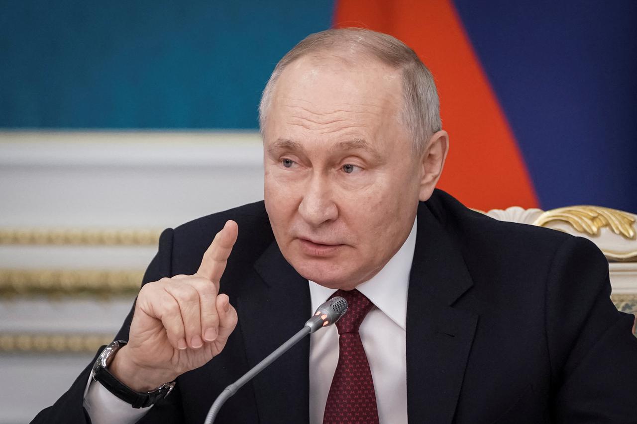 Russian President Putin speaks in Astana