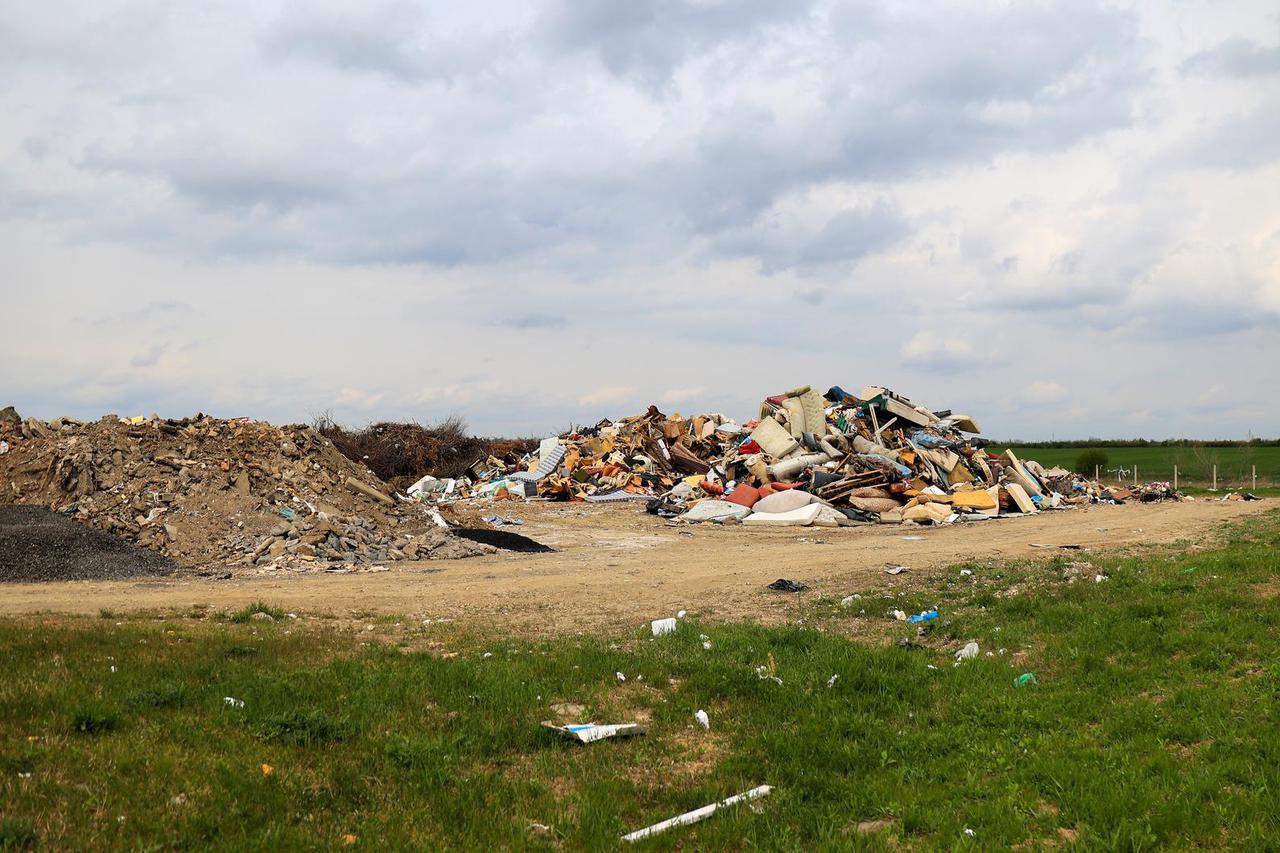 Vukovar: Odlagalište otpada "Petrovačka dola"