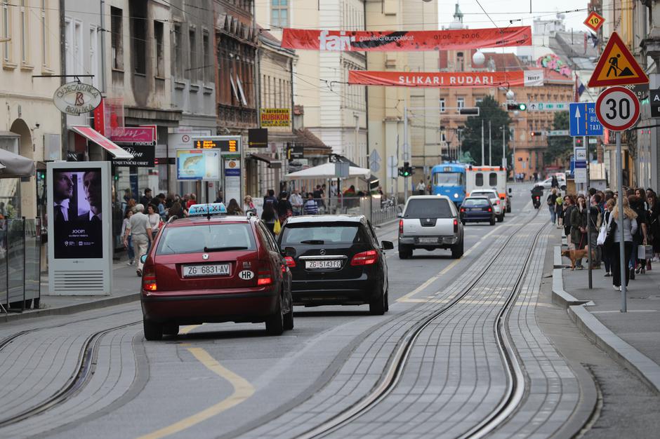 Zagreb: Vozači u Frankopanskoj ulici nisu zaustavili promet kako bi prosvjedovali protiv cijena goriva