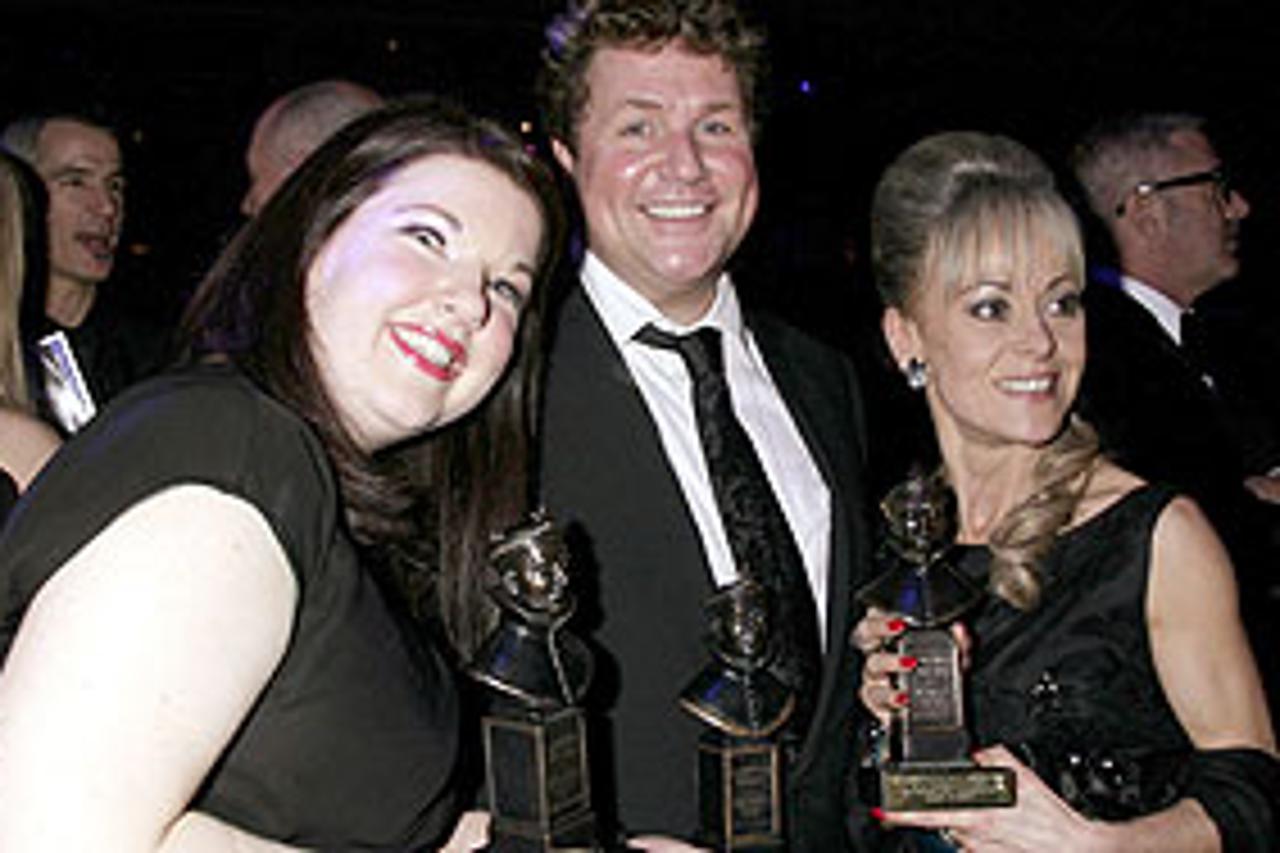 Zvijezde mjuzikla Lak za kosu Leanne Jones, Michael Ball i Tracie Bennett s nagradama Olivier 