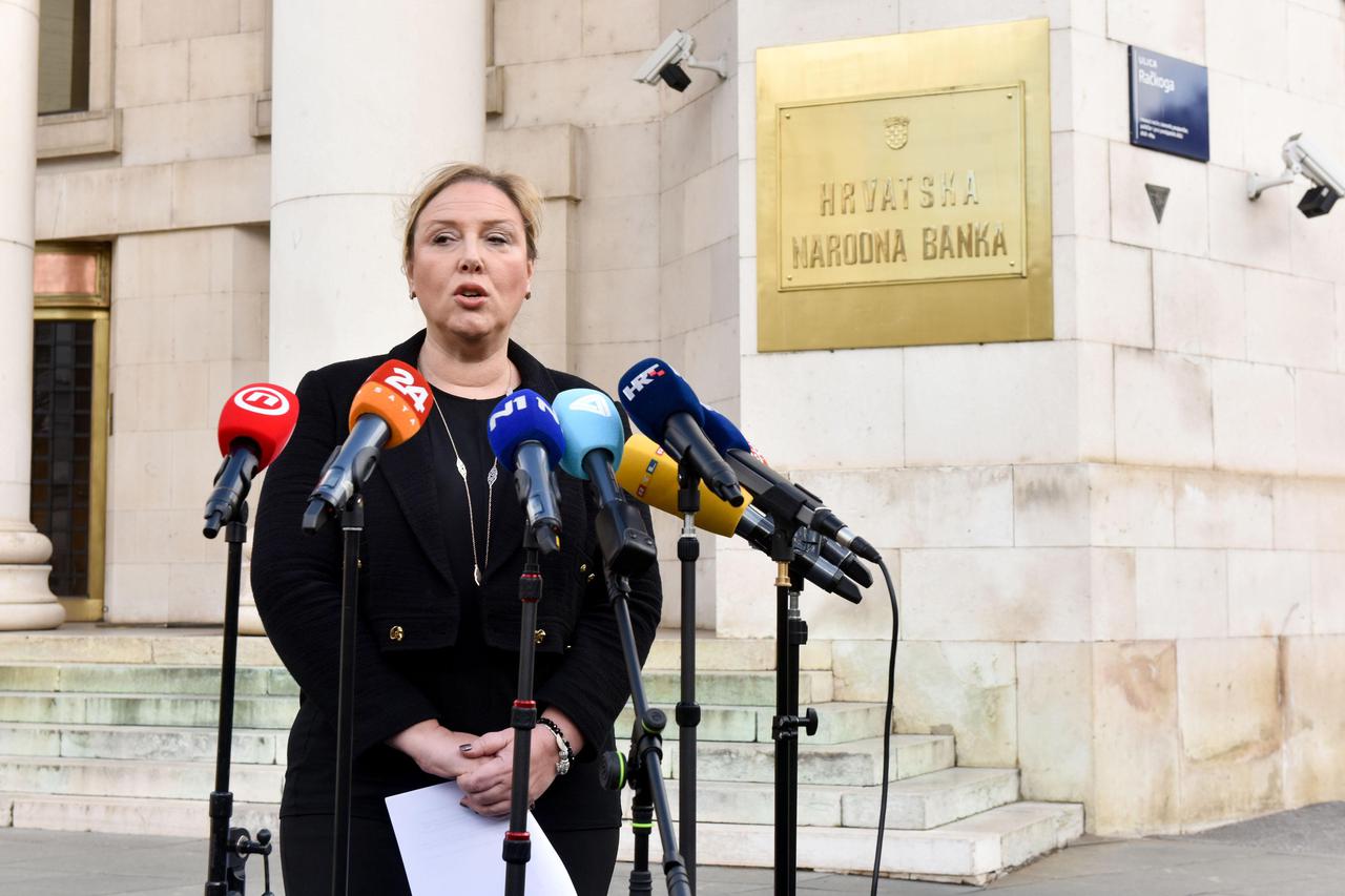 Zagreb: Ivana Jakir Bajo viceguvernerka HNB-a dala je izjavu za medije