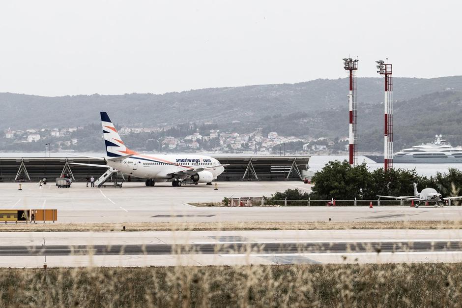 Zbog dojave o bombi u Splitu prizemljen avion koji je letio iz Praga