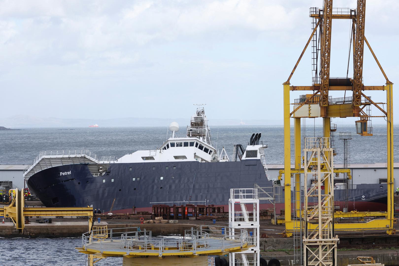 View of the research vessel Petrel after it tipped on its side in a dry dock in Leith, near Edinburgh, Scotland, Britain, March 22, 2023. REUTERS/Russell Cheyne Photo: RUSSELL CHEYNE/REUTERS