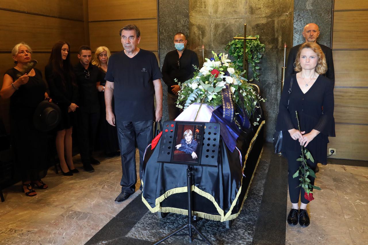 Zagreb: Posljednji ispraćaj Rajka Dujmića na groblju Krematorij