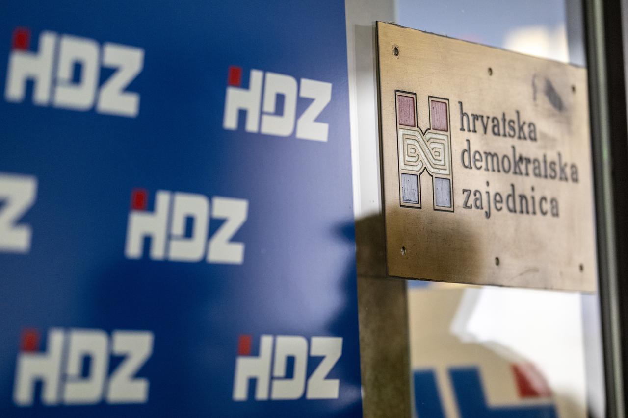 HDZ logo
