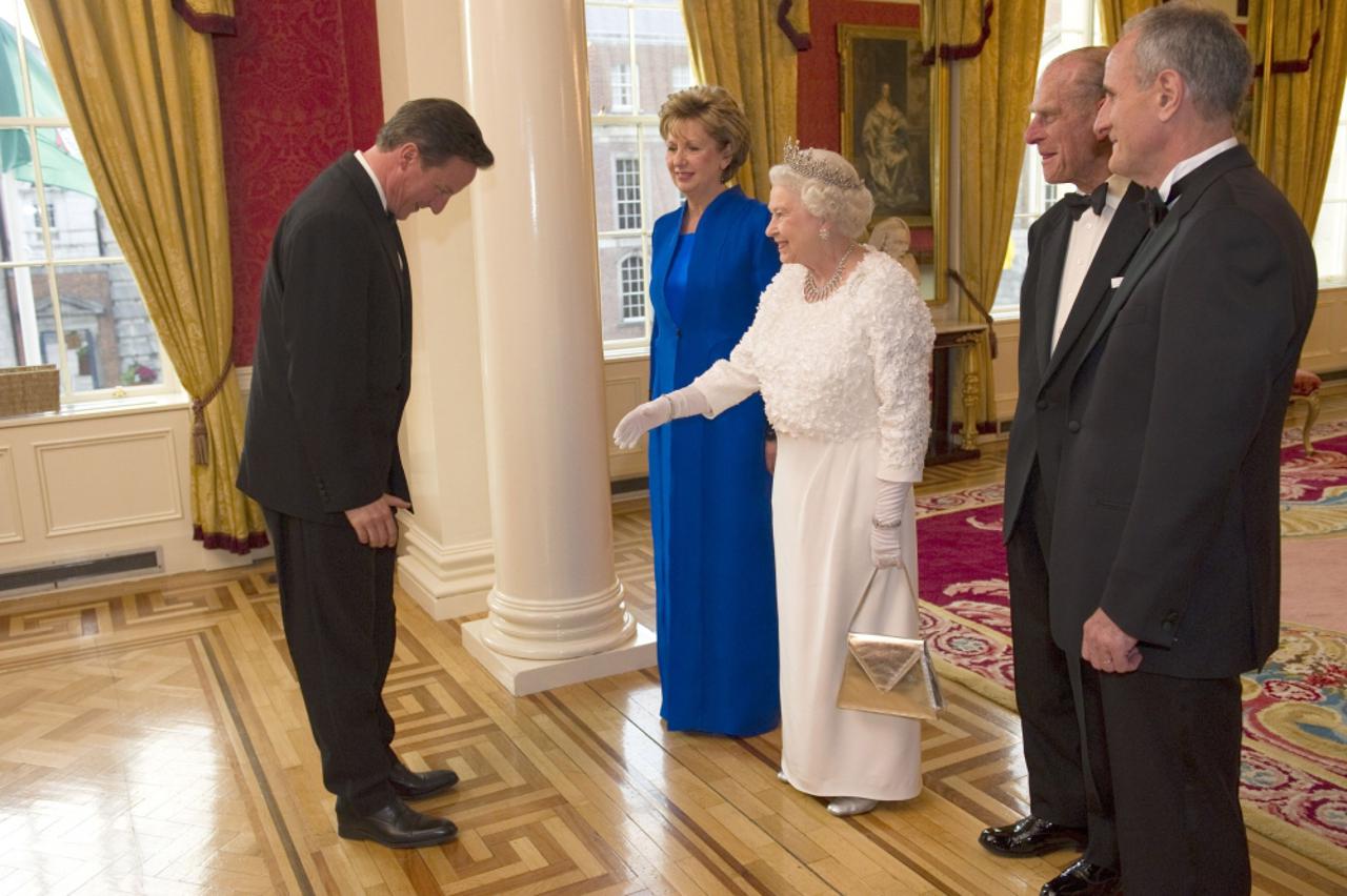 Cameron i kraljica