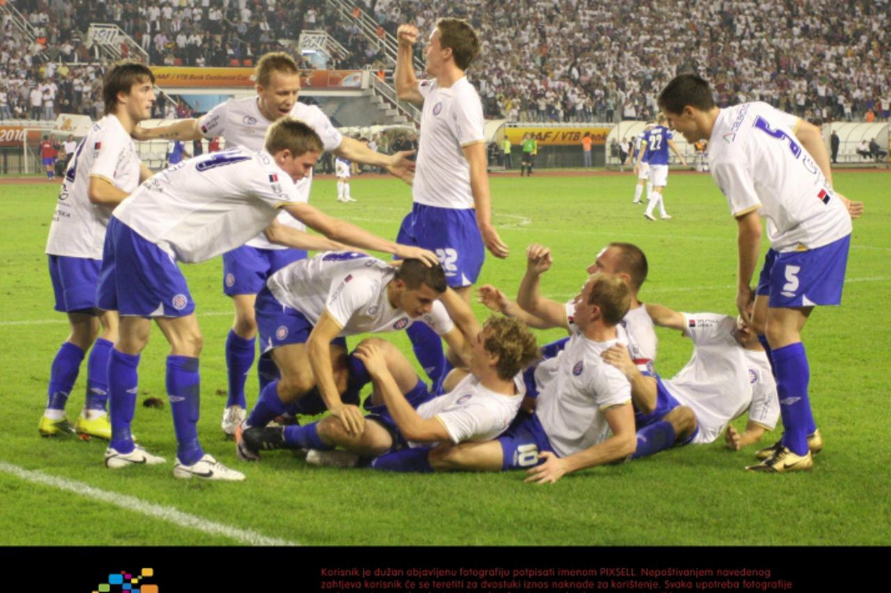 '11.09.2010., Poljud, Split - Nogometna utakmica 7. kola Prve HNL, NK Hajduk - NK Dinamo. Veselje Hajdukovaca nakon izjednacenja.  Photo: Ivo Cagalj/PIXSELL'