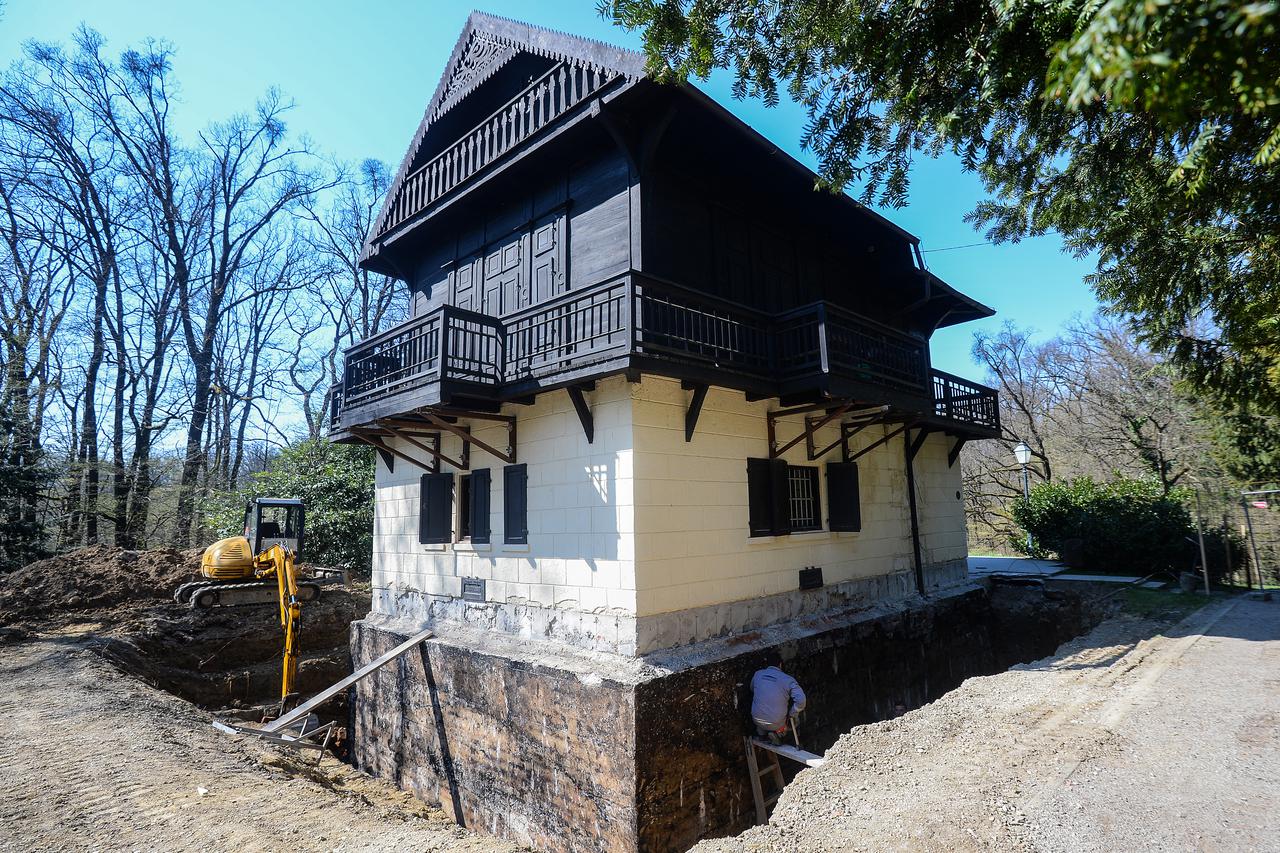 Zagreb: Započela prva faza obnove Švicarske kuće u parku Maksimir