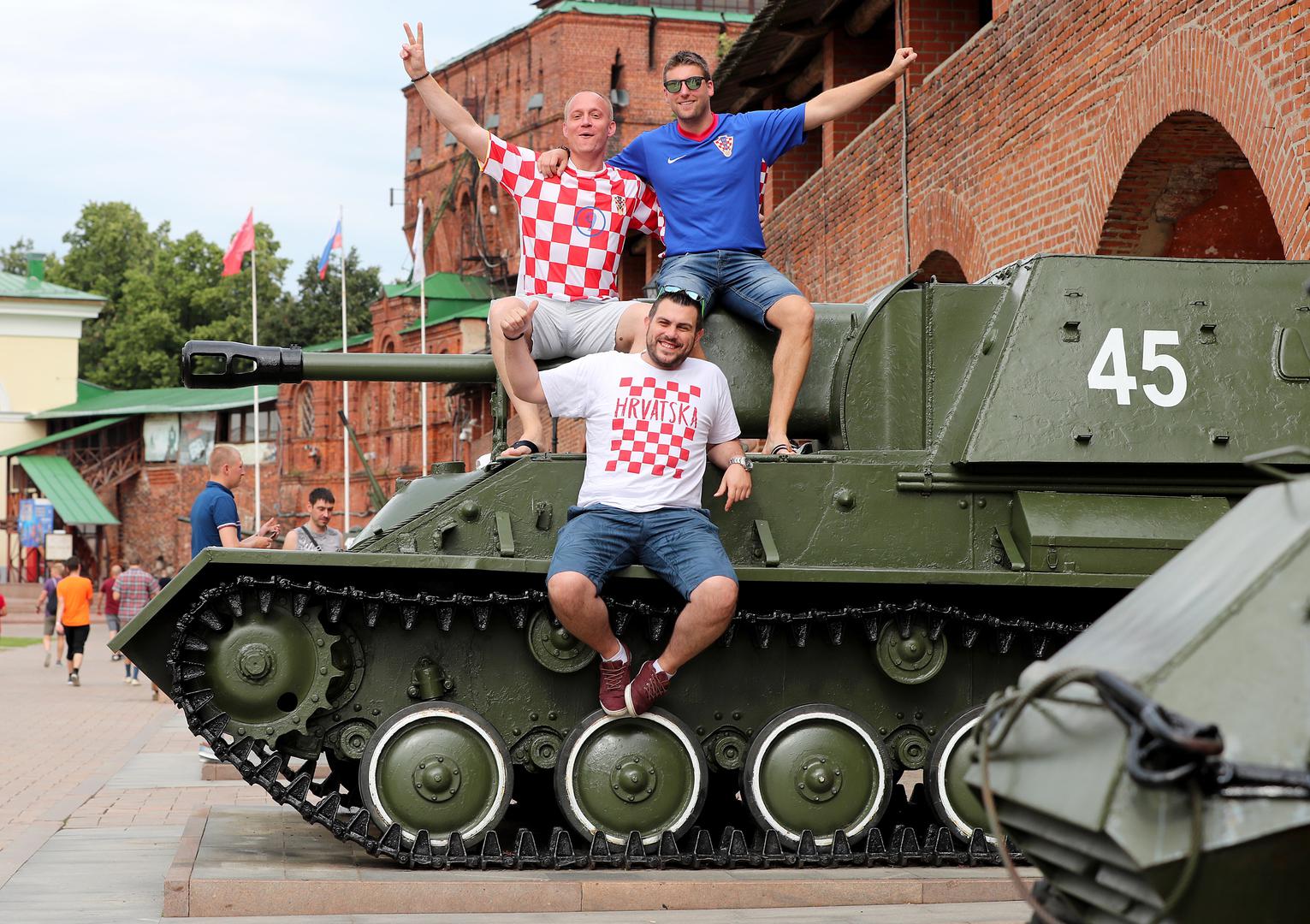 Hrvatski navijači pristižu u grad
