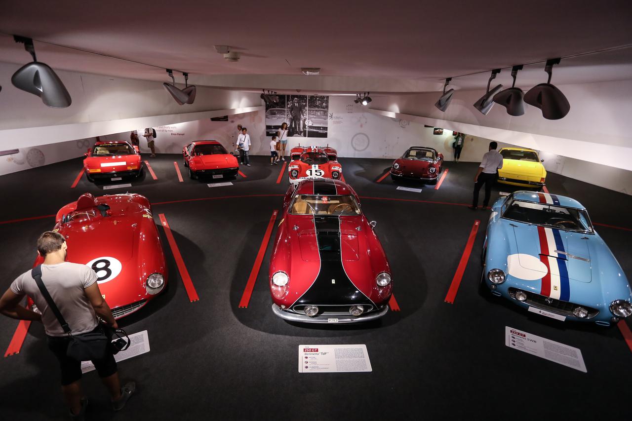 Maranello: U muzeju Galleria Ferrari izloženi su stari modeli trkaćih i cestovnih automobila