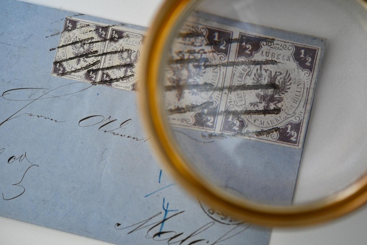 Letter with the first stamps of Lübeck is auctioned