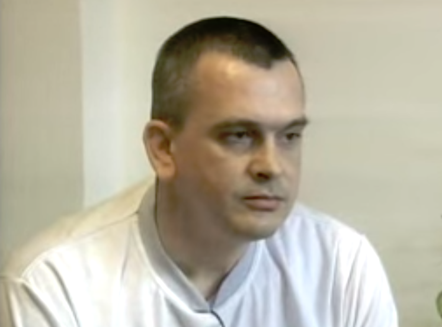 Poručnik JNA Emir Šišić u Italiji je osuđen na 15 godina zatvora, ali je nakon dvije izručen Srbiji. Tu je proveo još samo dvije godine, nakon čega je pušten na slobodu