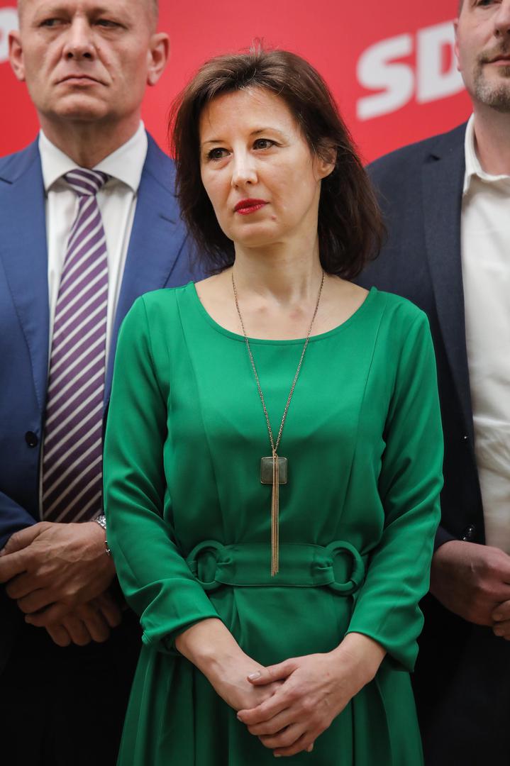 Dalija Orešković (Stranka s imenom i prezimenom)