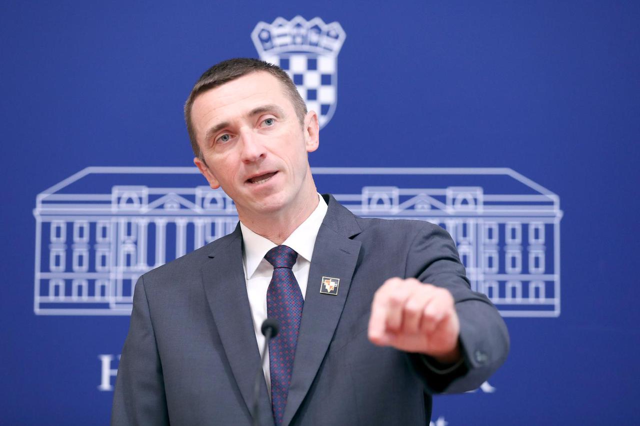 Zagreb: Ivan Penava o aferi HEP i politici „kuglice sladoleda"
