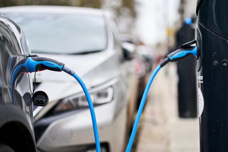 Electric car charging - London