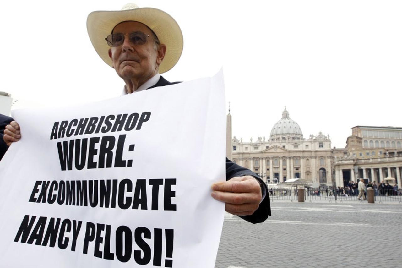 demonstrant u vatikanu