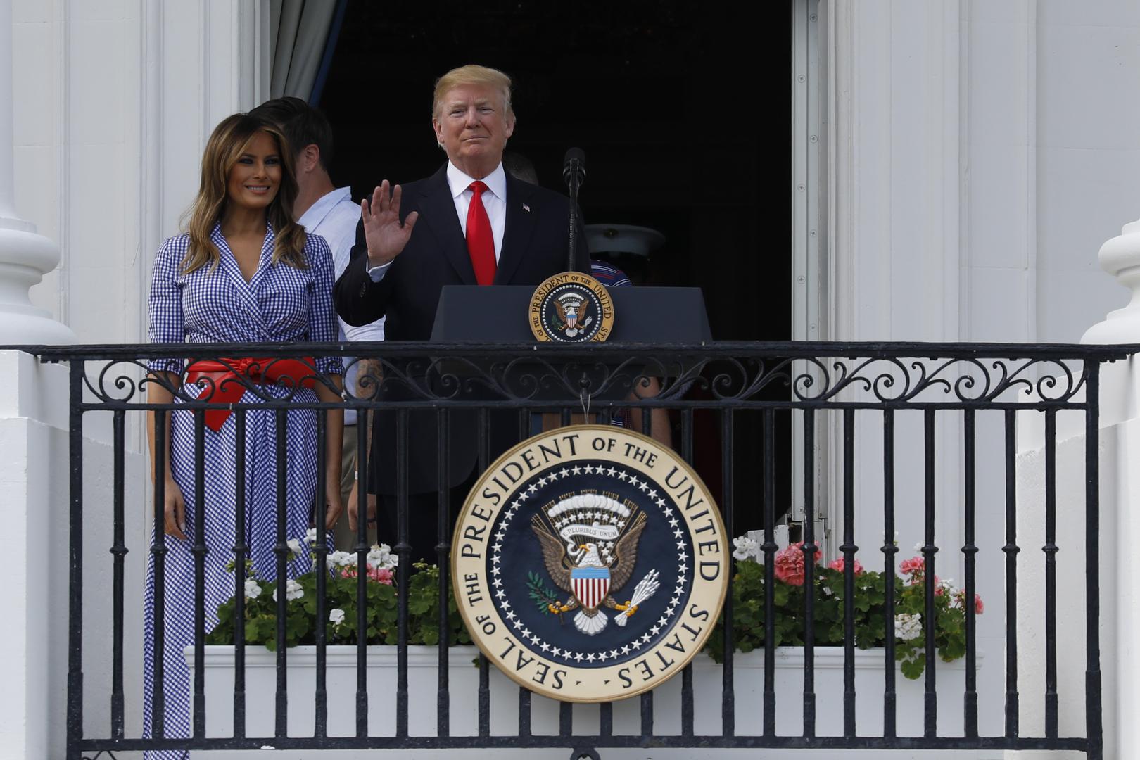 Melania Trump sve je oduševila haljinom koju je odabrala za proslavu Dana nezavisnosti u Bijeloj kući.

