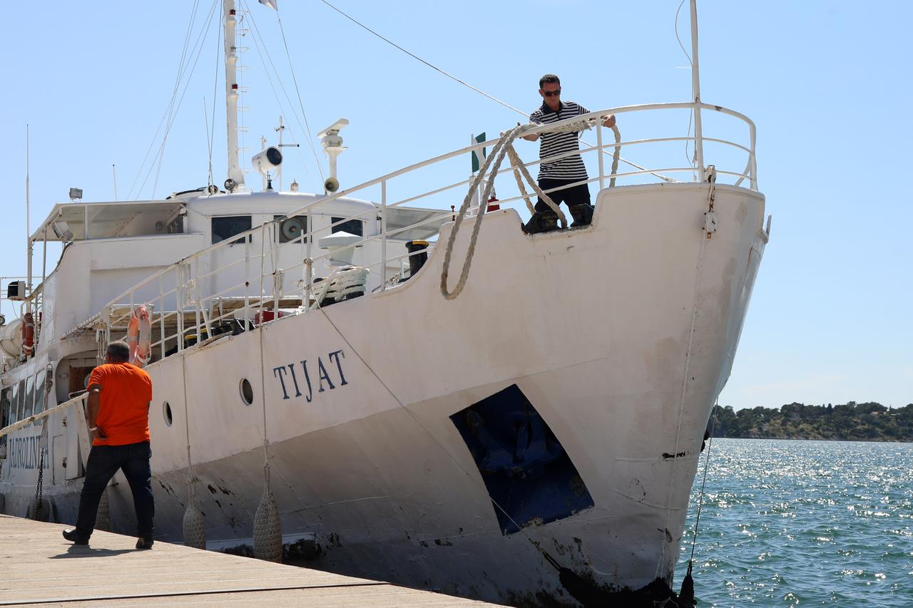 Najvoljeniji hrvatski brod odlazi u mirovinu, na njemu se zaljubljivalo, slavilo i tugovalo