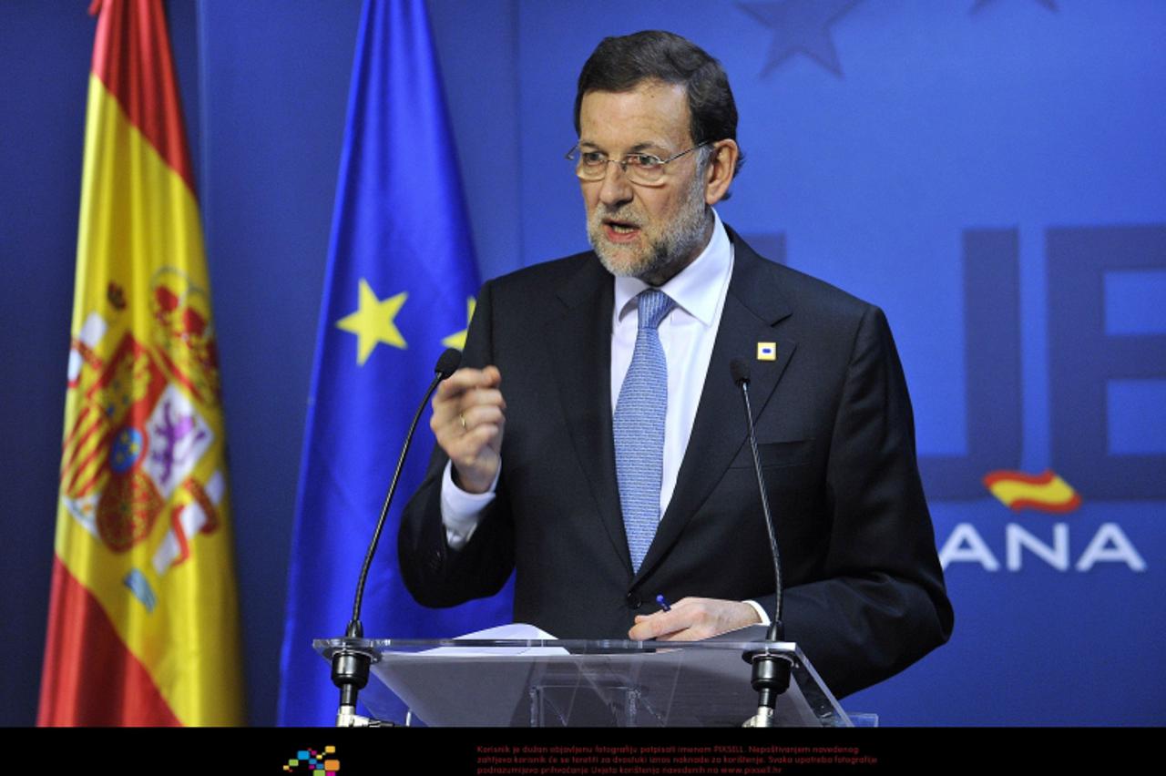\'(120131) -- BRUSSELS, Jan. 31, 2012 () -- Spanish Prime Minister Mariano Rajoy attends a press conference after EU\'s informal summit at EU headquarters in Brussels, capital of Belgium, Jan 30, 2012
