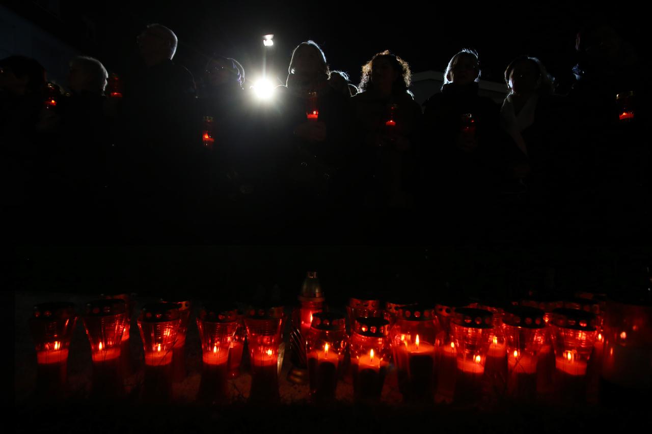 Paljenje svijeća: Vukovar