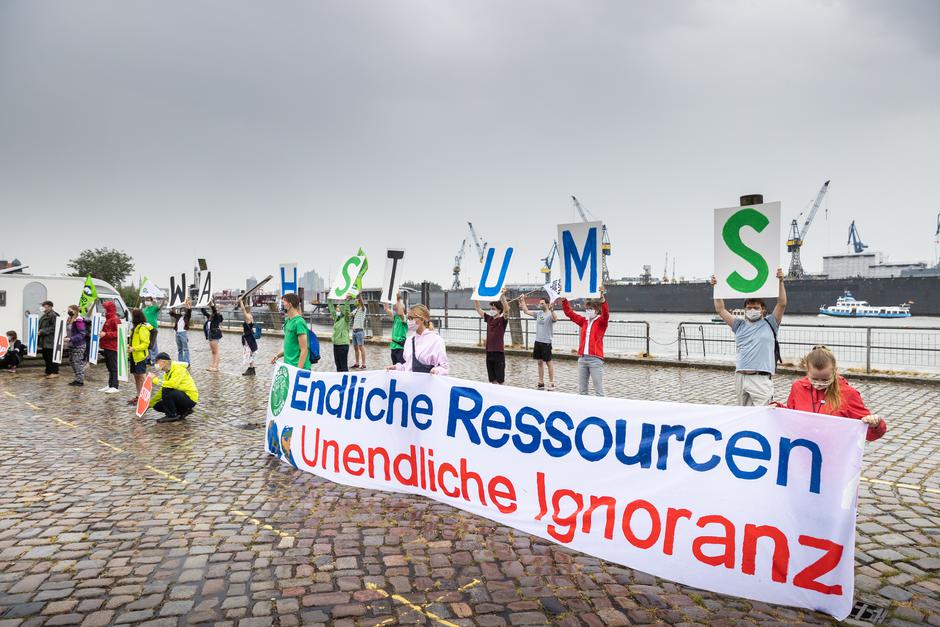 Hamburg: Prosvjed povodom Dana preba?aja na Zemlji