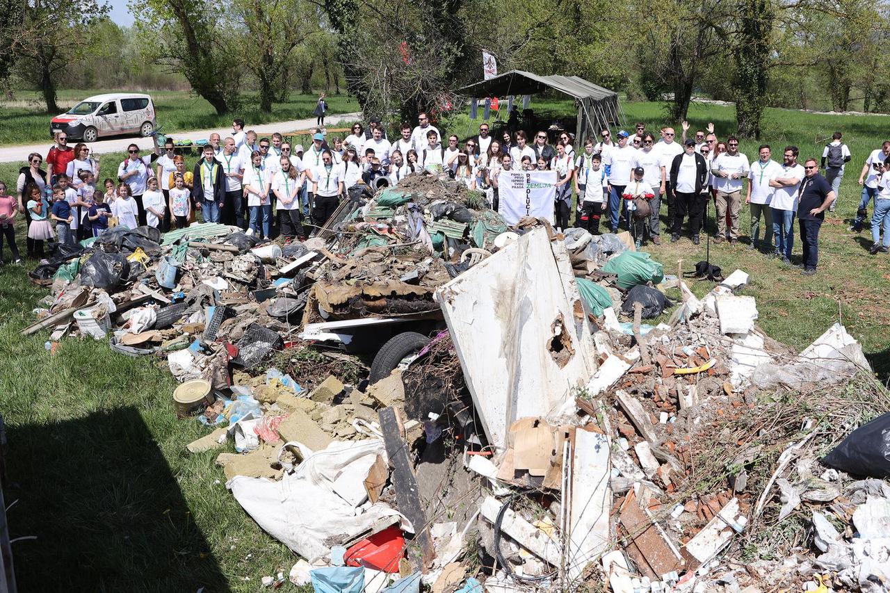 Samobor: Čišćenje oko jezera Orešje u sklopu akcije Rezolucija Zemlja