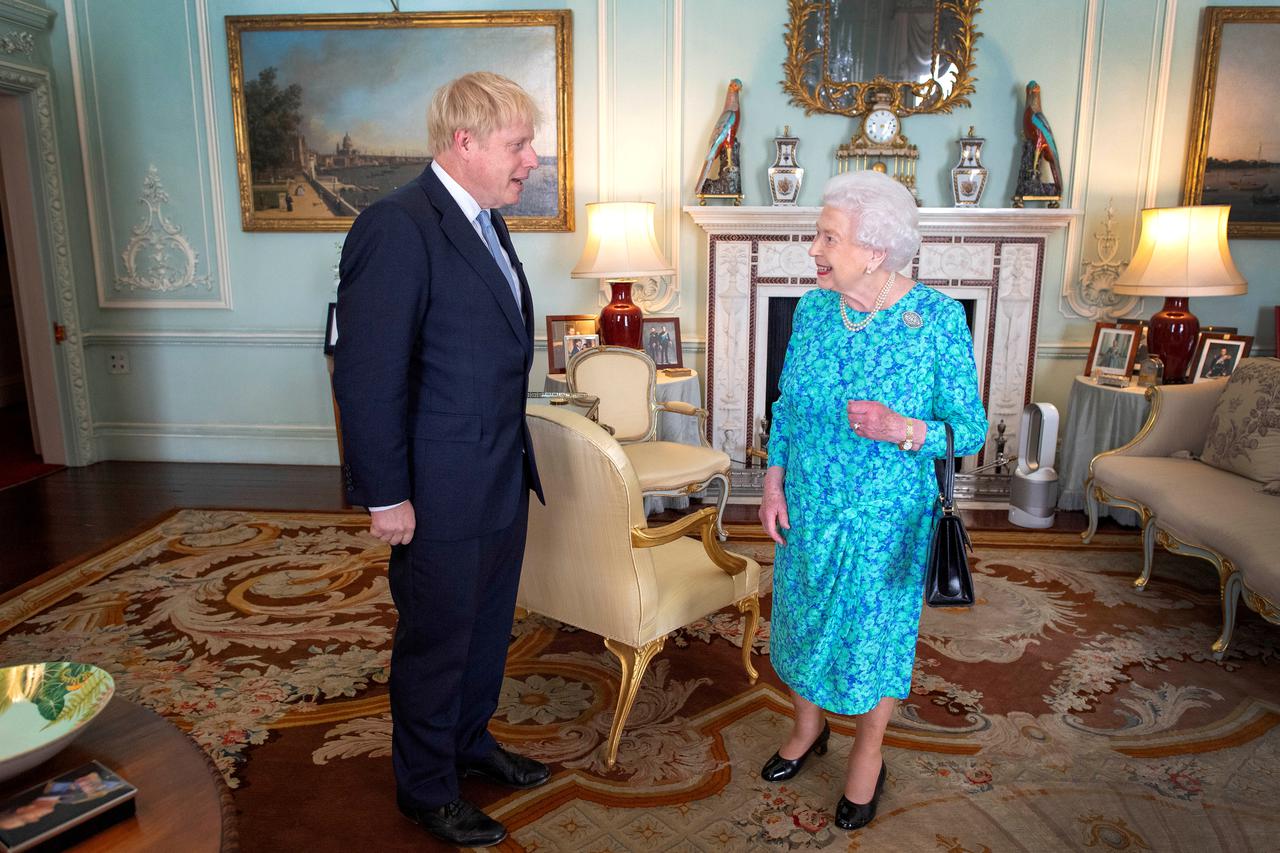 Boris Johnson i kraljica Elizabeta II.