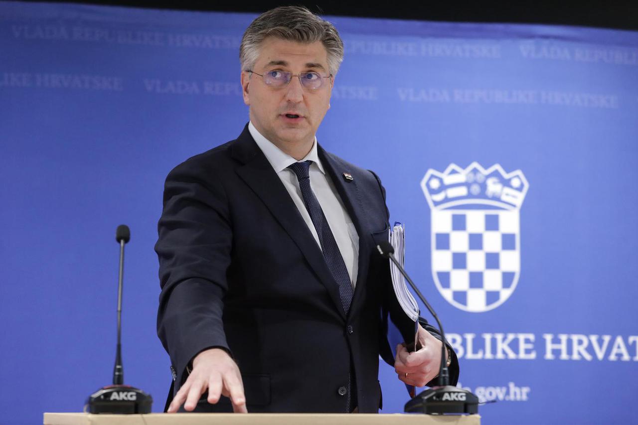 Nakon sjednice Vlade premijer Andrej Plenković dao izjavu za medije