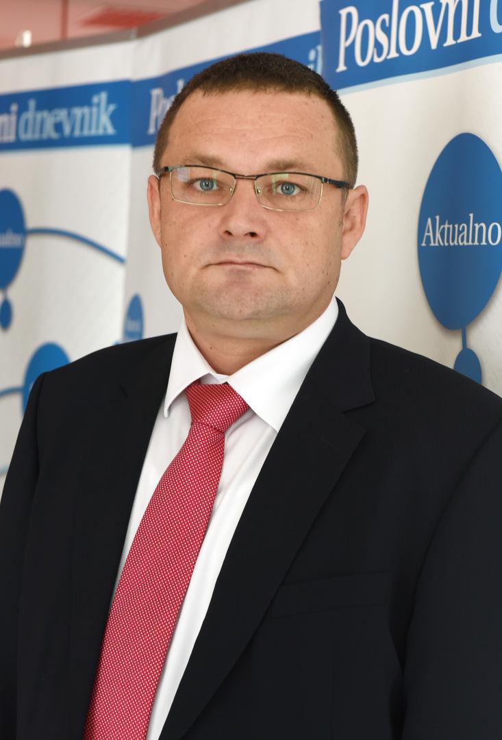 Tomislav Lučić, bivši član NO-a - Nekada je bio dio uprave Agrokora, pa je prešao u Nadzorni odbor. U upravi je vodio financijski odjel – zaduženja, reprograme i izdavanje obveznica na vanjskim tržištima.