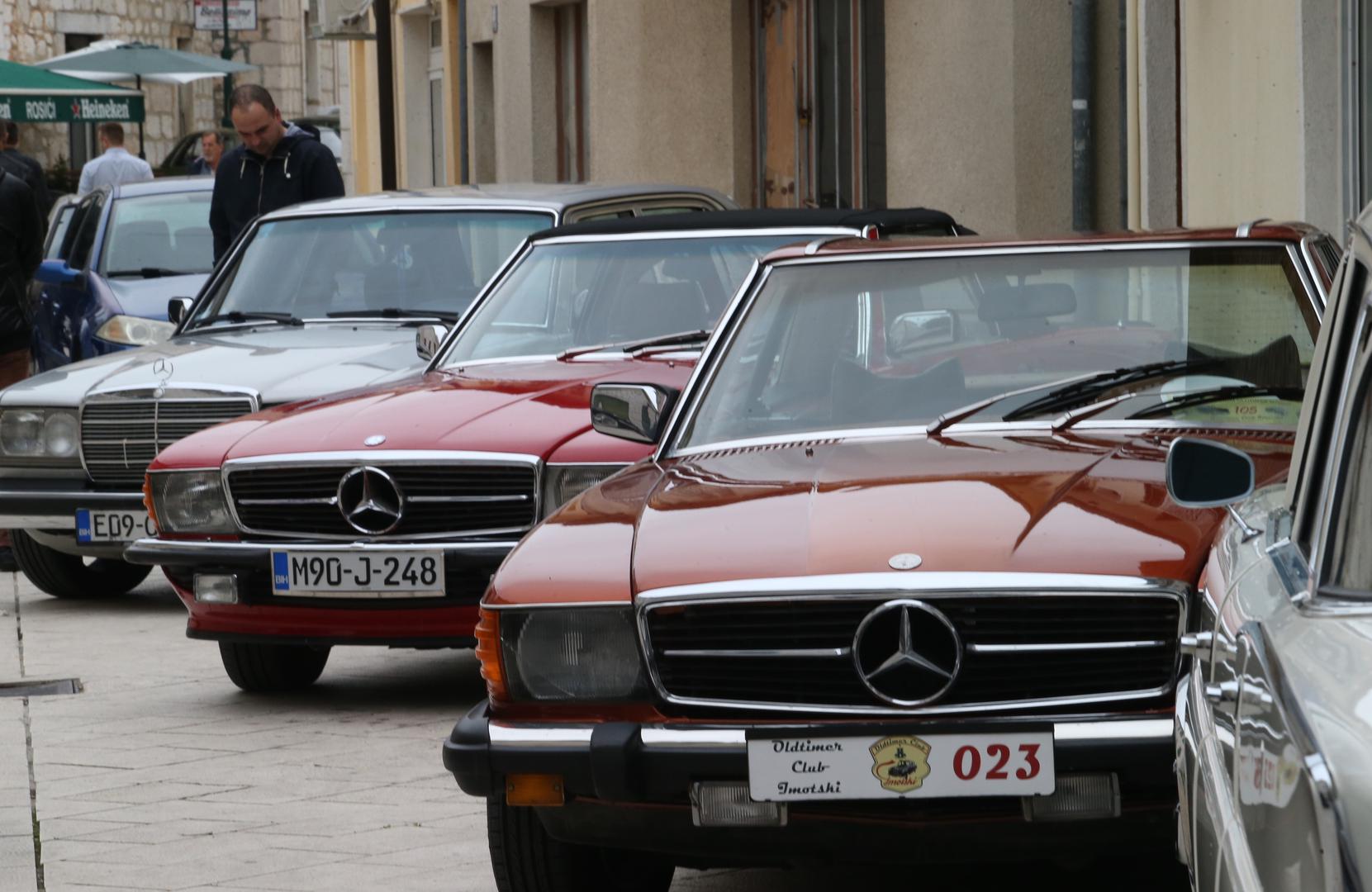 Građani Imotskog poznati su po svojoj ljubavi prema Mercedesima.