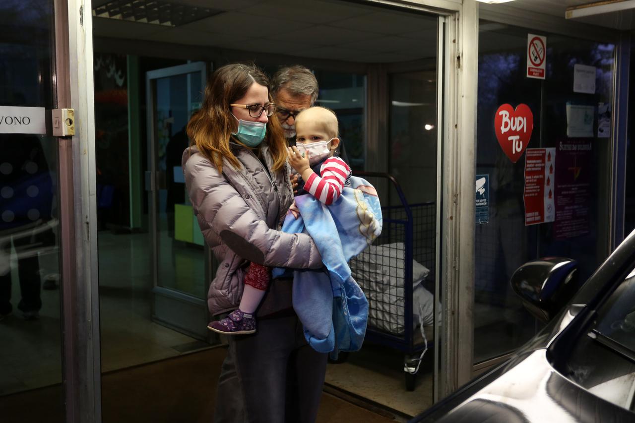Mila Rončević u pratnji roditelja odlazi na liječenje u Ameriku