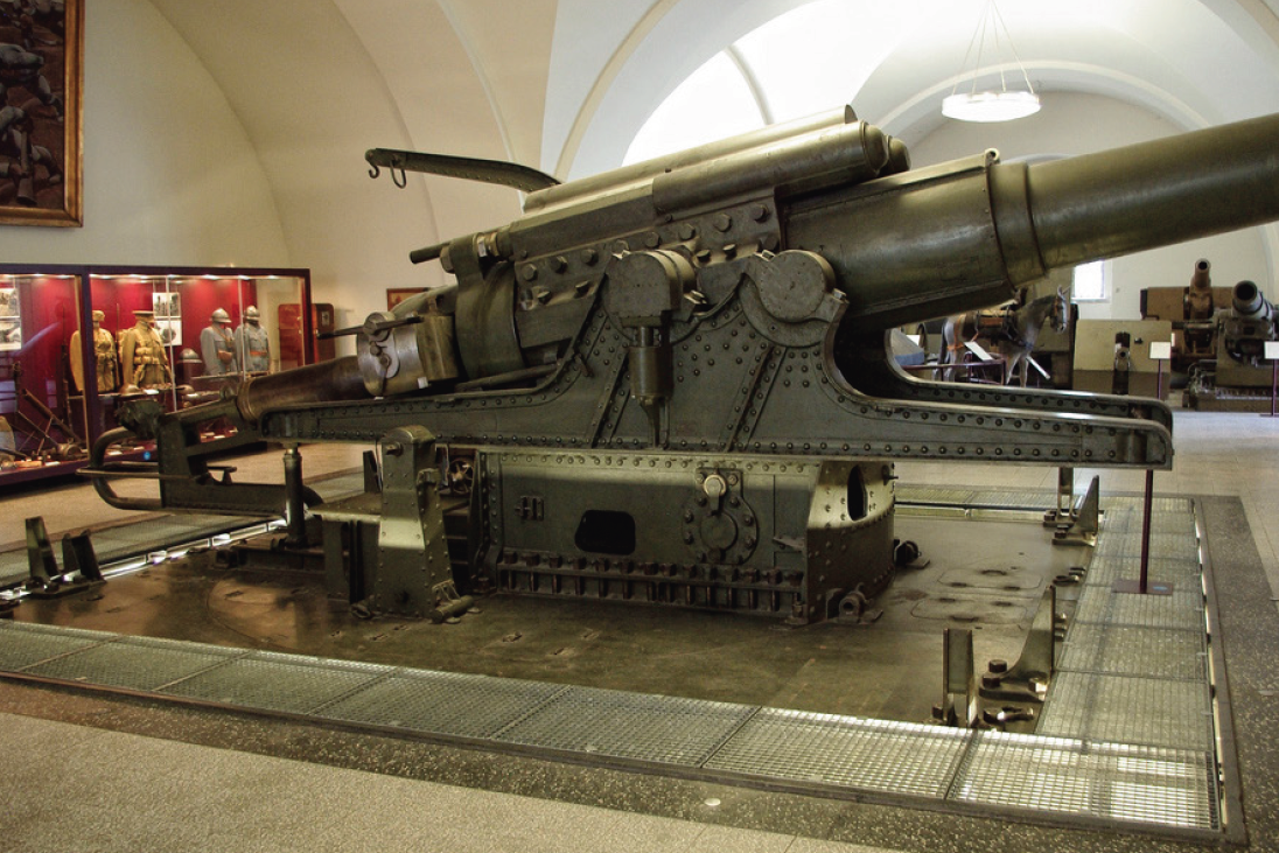 Haubica kalibra 38 cm izložena u Beču
