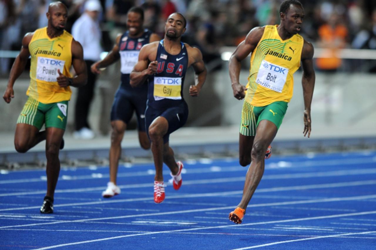 'Jamaica\'s Usain Bolt wins the 100m final in a new world record time from USA\'s Tyson Gay and Jamaica\'s Asafa PowellPhoto: Press Association/PIXSELL'