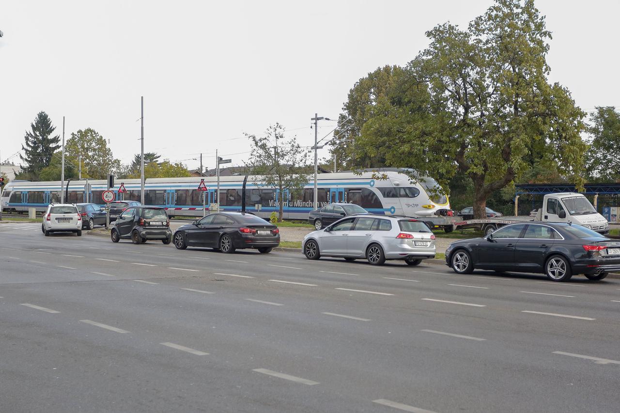 Potpisivanje peticije u Trnavi zbog nesnosnih prometnih gužvi