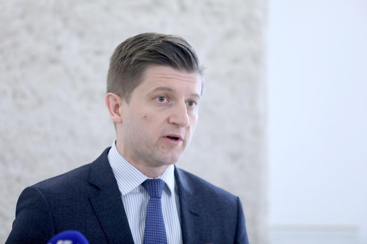 MINISTAR MARIĆ Deficit će, nažalost, biti veći od ranije planiranih 2,9 posto