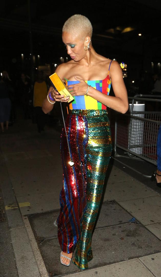 Britanskoj manekenki Adwoai Aboah dogodila se modna nezgoda dok je odlazila s dodjele nagrada Mercury Prize u Londonu.